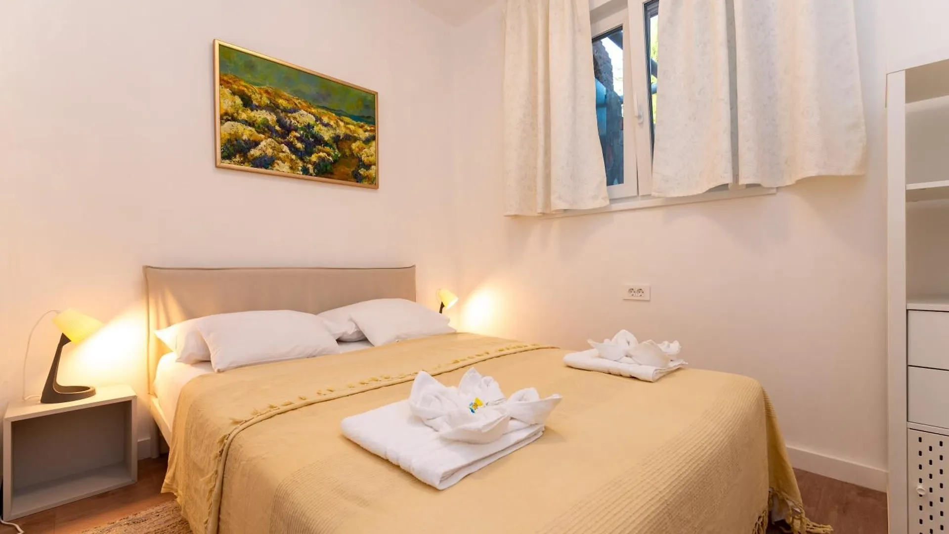 Beachfront Amazing Sunset House Rovanjska Hırvatistan